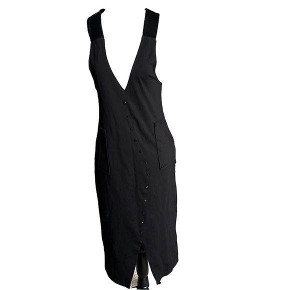 Vivace Italy Dresses & Skirts - Vivace Italy Slim Fit Midi Dress